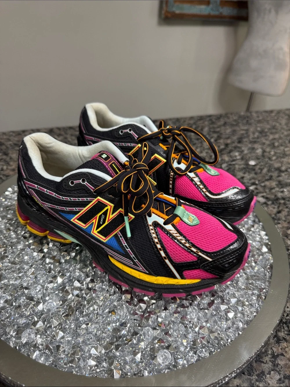 New Balance mock 1906R Neon nights Athletic Sneakers M6 W 7.5 EUC - Picture 6 of 16